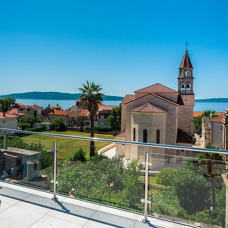 Apartments Villa Castello Kaštela エクステリア 写真