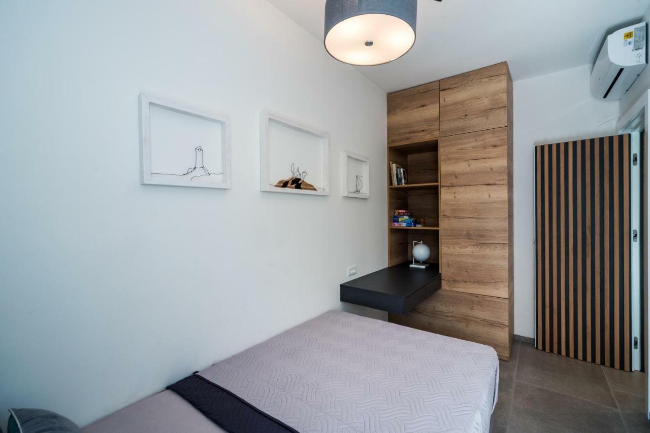 Apartments Villa Castello Kaštela エクステリア 写真