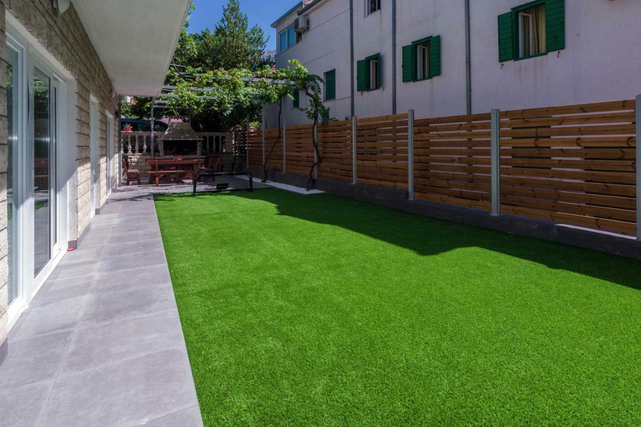 Apartments Villa Castello Kaštela エクステリア 写真