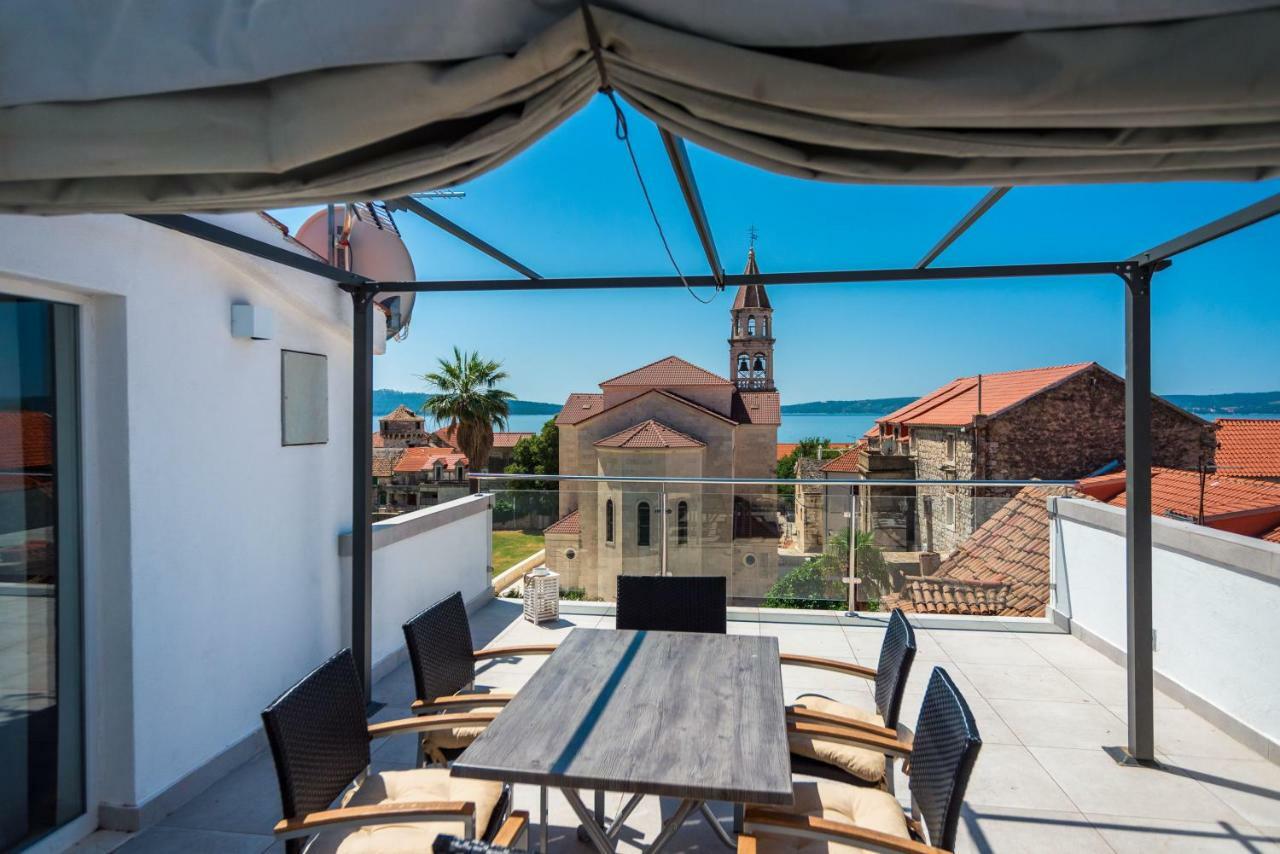 Apartments Villa Castello Kaštela エクステリア 写真