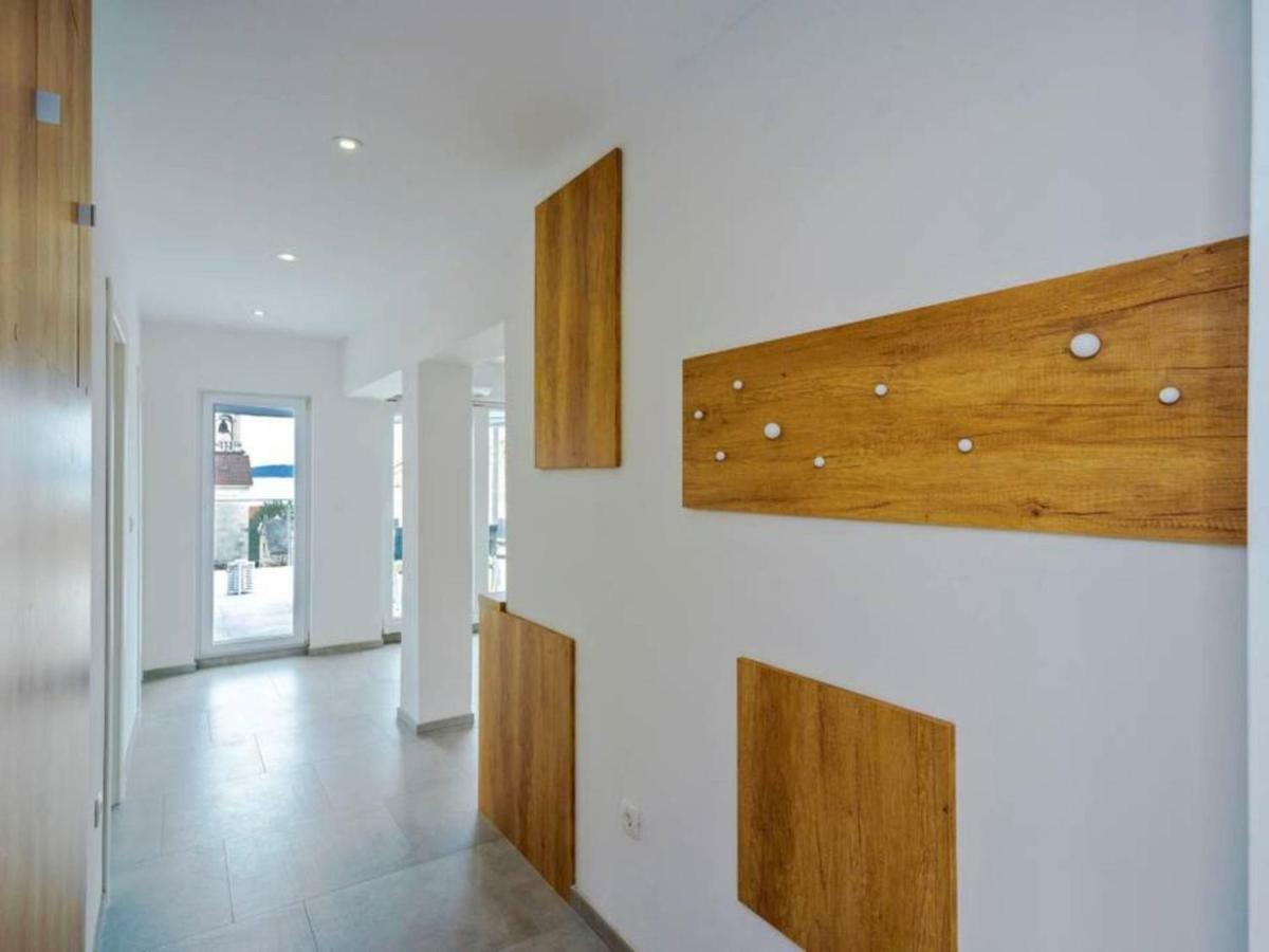 Apartments Villa Castello Kaštela エクステリア 写真