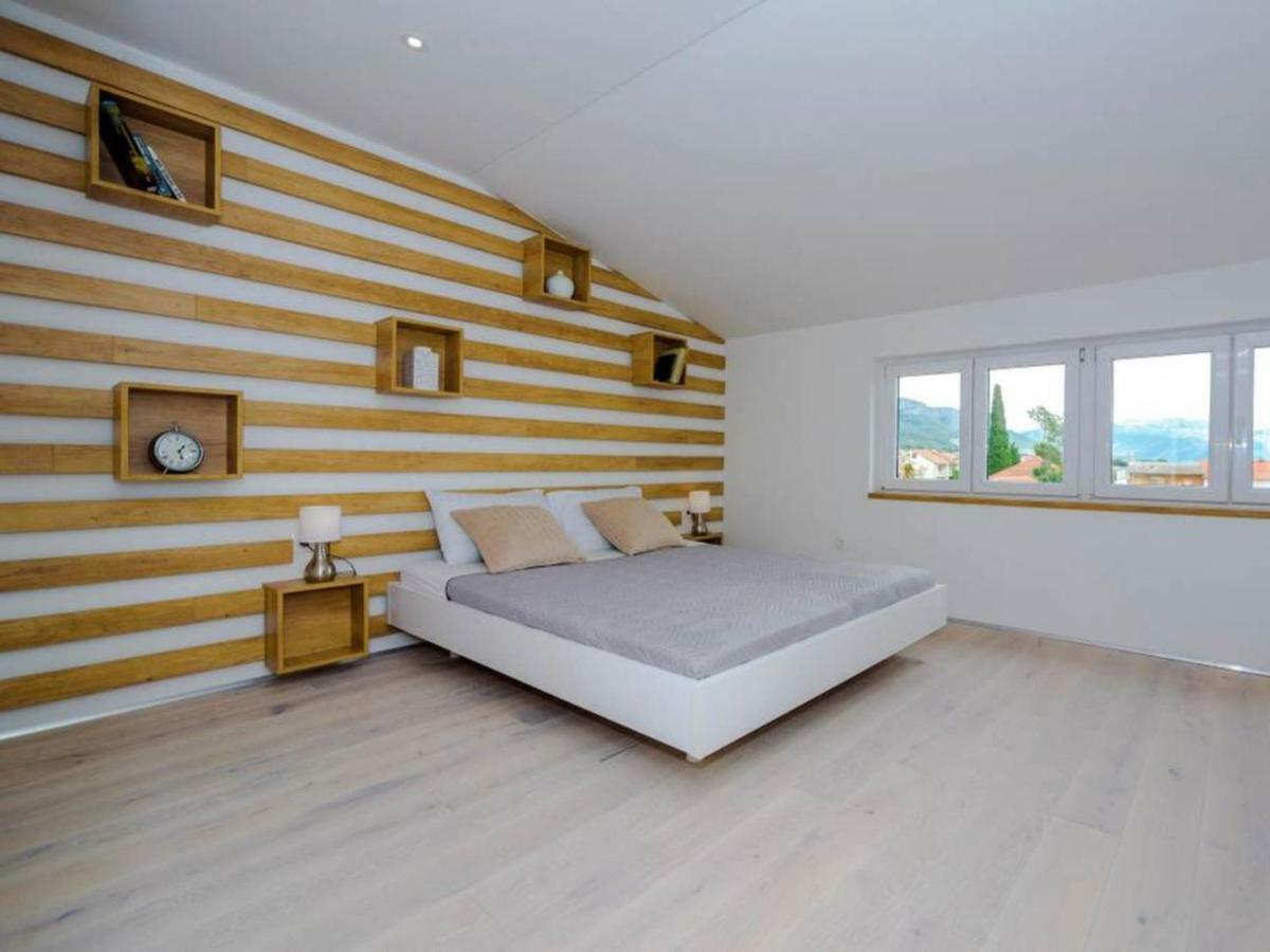 Apartments Villa Castello Kaštela エクステリア 写真