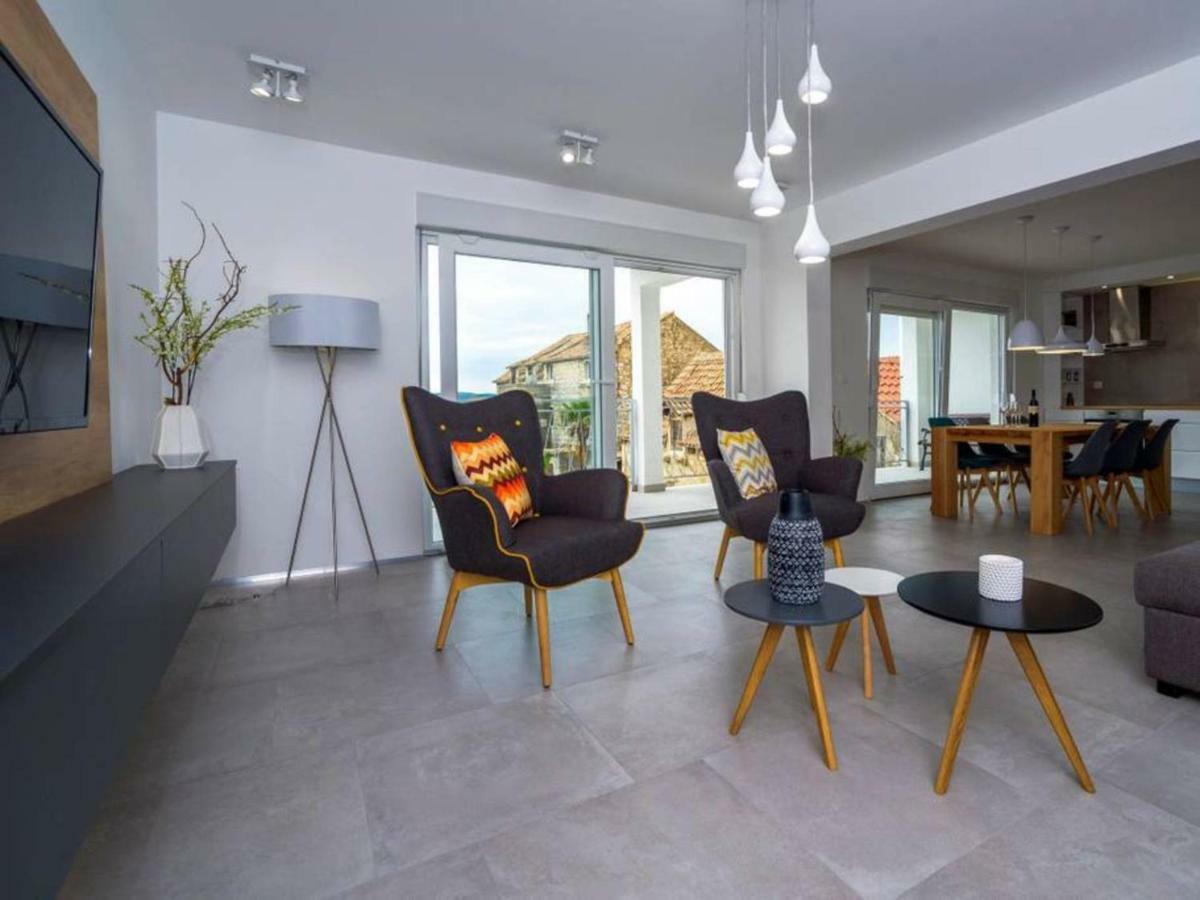Apartments Villa Castello Kaštela エクステリア 写真