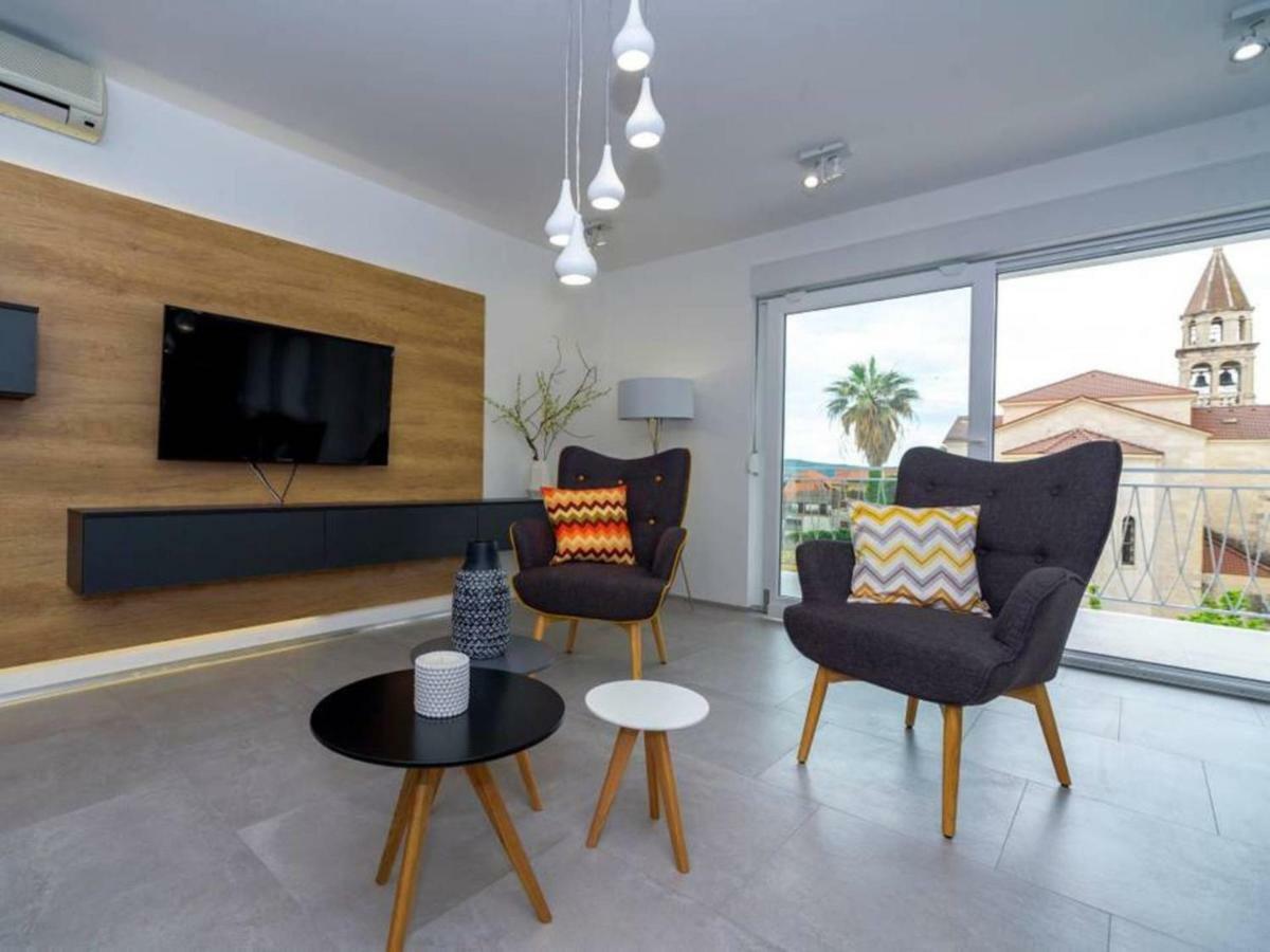 Apartments Villa Castello Kaštela エクステリア 写真
